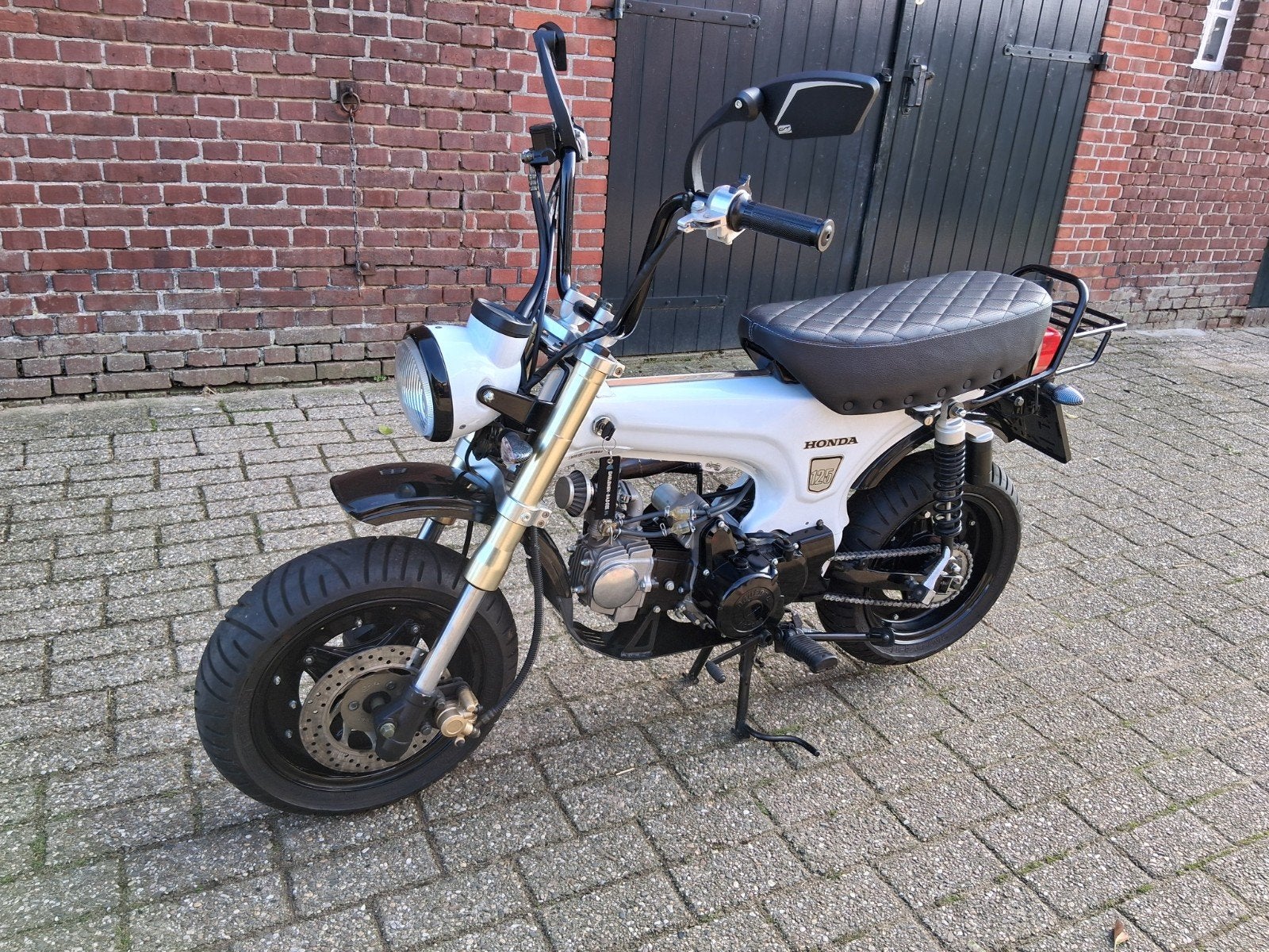 bijna nieuwe skyteam 125cc. met motor kenteken. ( honda dax), Fietsen en Brommers, Ophalen of Verzenden, Zo goed als nieuw, Overige modellen