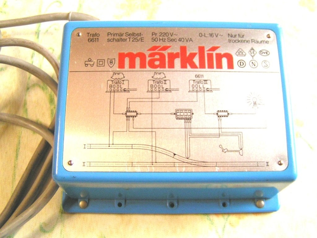 6611 MARKLIN HO-Lichttransformator 40VA/220V (B2600105), Ophalen of Verzenden, Zo goed als nieuw, Analoog, Märklin