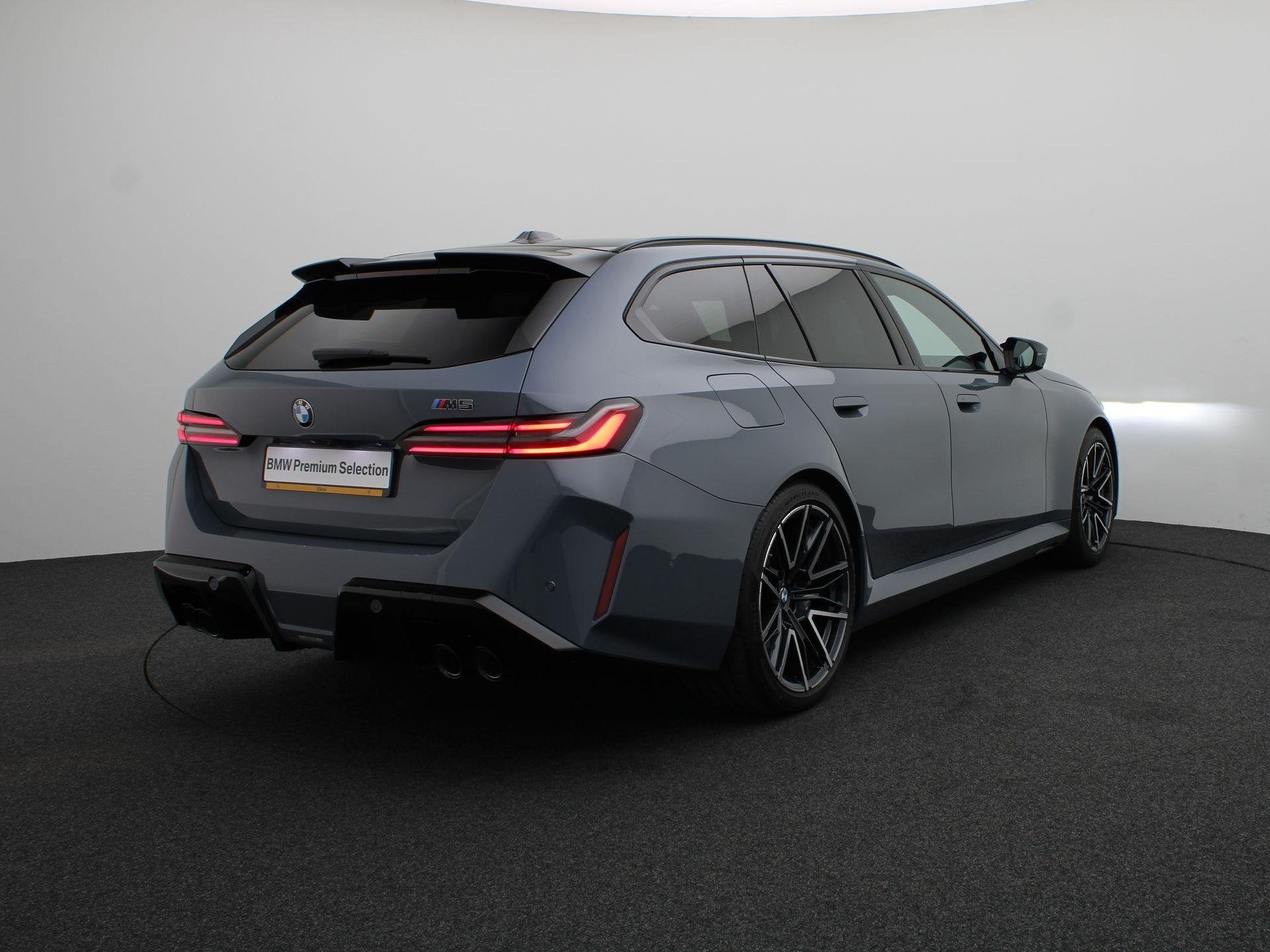 BMW 5 serie Touring M5 Comfort Pack | M Carbon-keramische re, Auto's, Automaat, 4395 cc, 135 min, Vierwielaandrijving