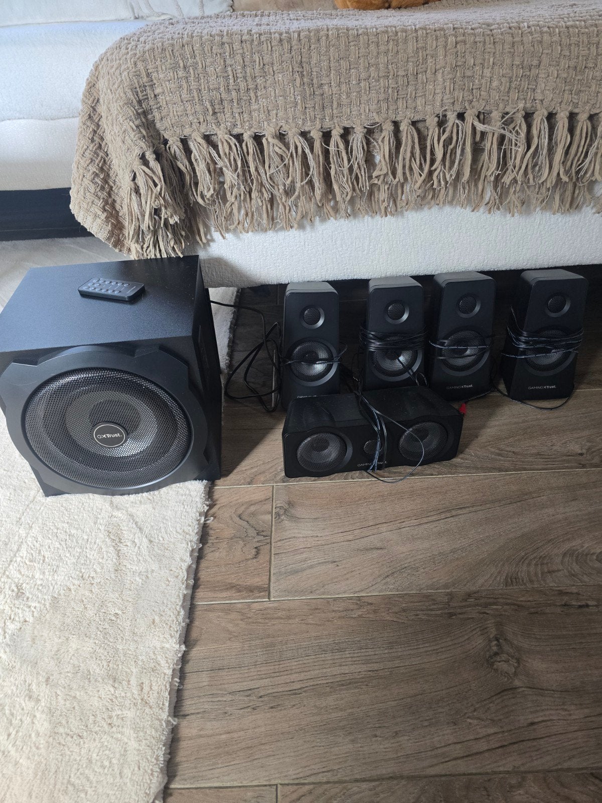 trust 5.1 speakers