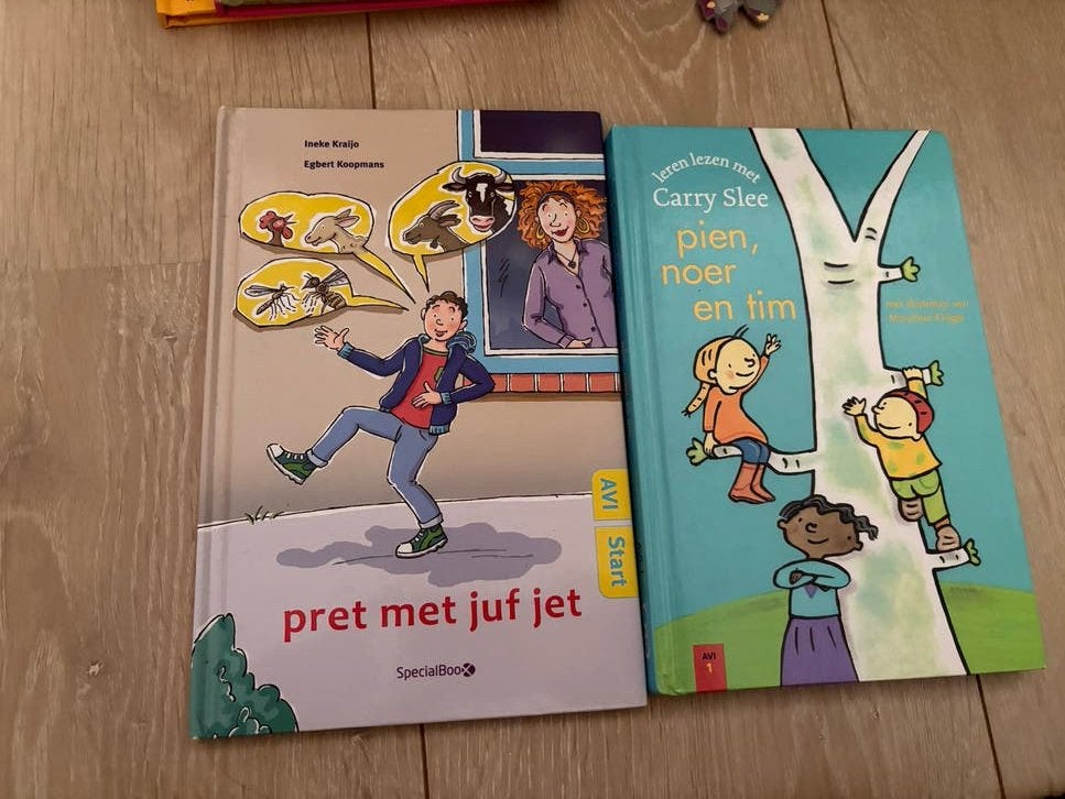 2x AVI Start boeken: Pret met juf Jet & Pien, Noer en Tim, Ophalen of Verzenden, Zo goed als nieuw, Fictie algemeen