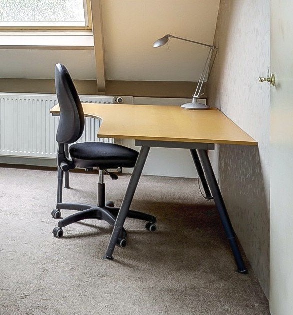 IKEA hoekbureau 120x160, links 60 cm breed, rechts 80 cm., Gebruikt, Spaanplaat of MDF, Hoekbureau, Bruin