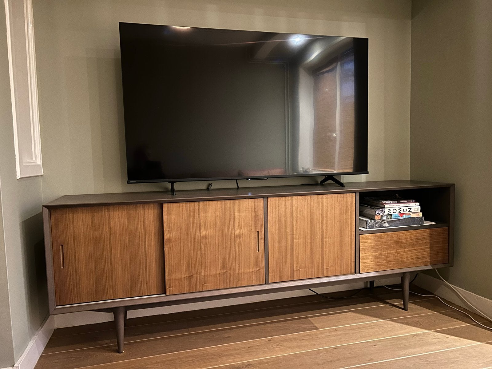Ruijch Dressoir Classic - Walnoot (220x45x75 cm), Ophalen, Zo goed als nieuw, 200 cm of meer, Met lade(s)