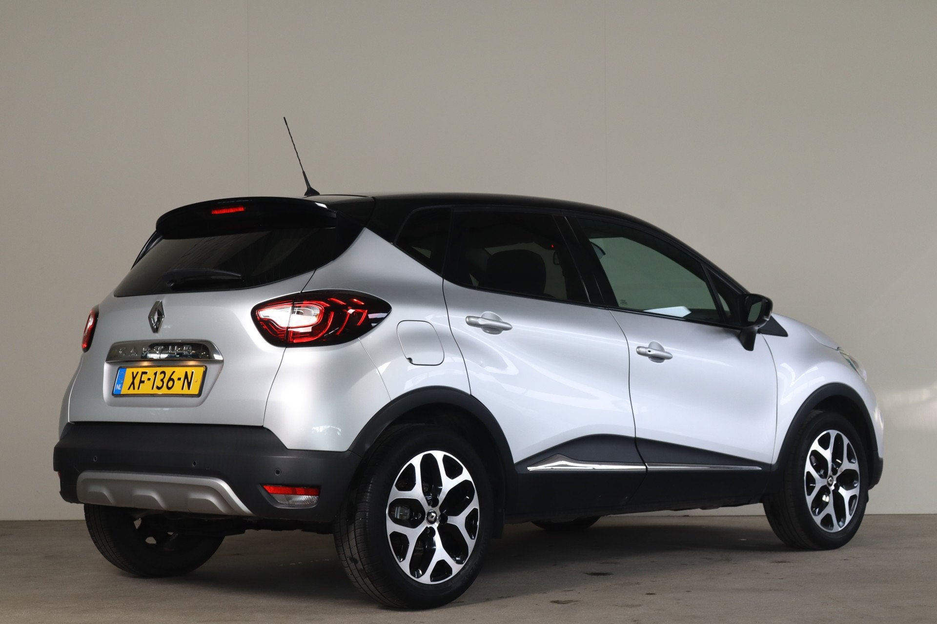 Renault Captur 0.9 TCe Intens Keyless E+S I Led I Climate, Auto's, 898 cc, Gebruikt, Euro 6, Handgeschakeld