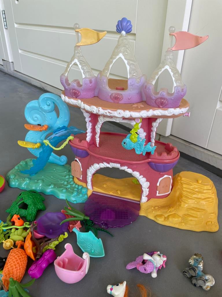 My little pony en littles pet shop kastee huis, Kinderen en Baby's, Ophalen of Verzenden, Gebruikt, Meisje