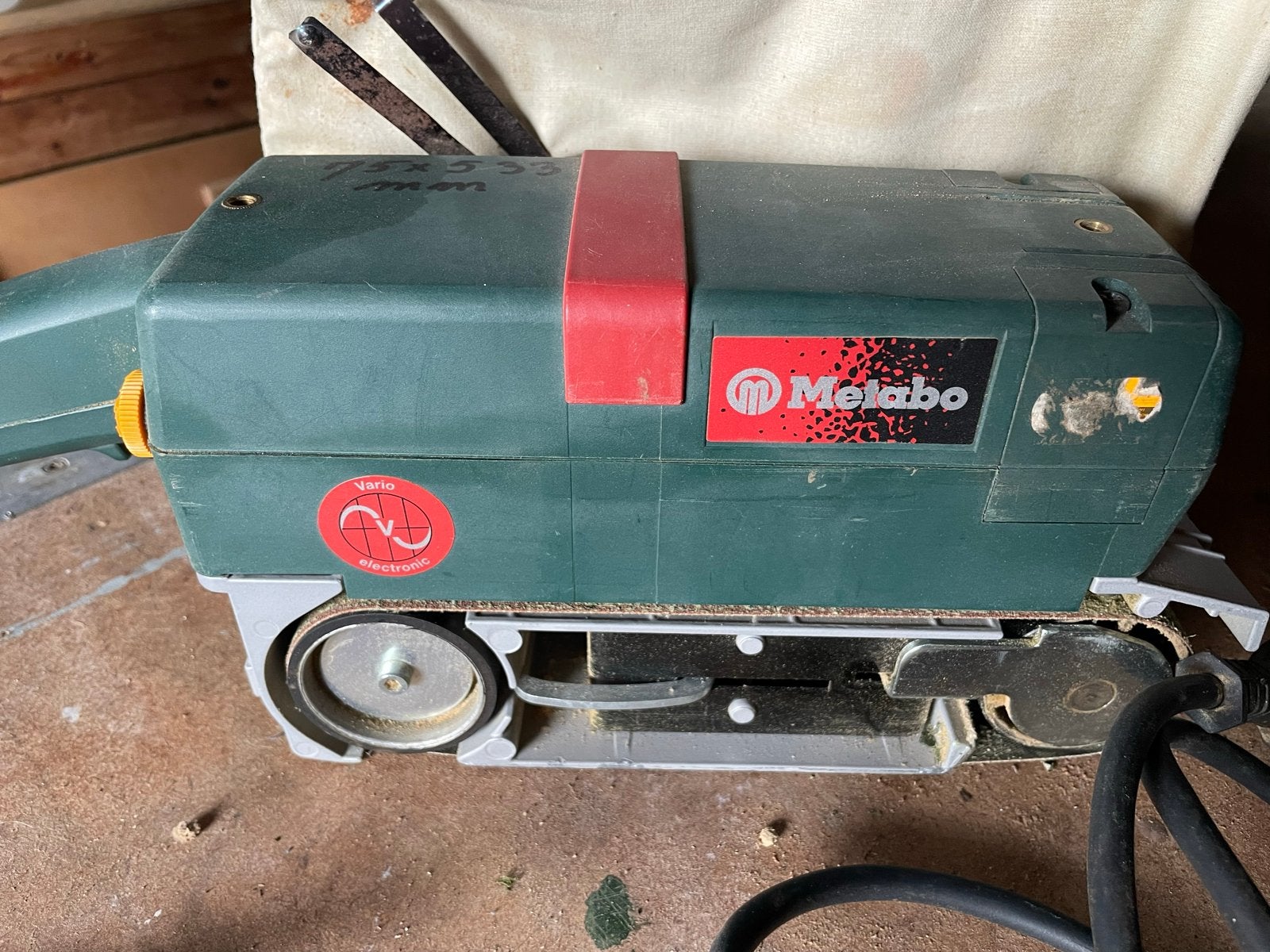 Metabo Bandschuurmachine 1000W - Robuust en Krachtig, Doe-het-zelf en Verbouw, Gereedschap | Schuurmachines, Ophalen, Gebruikt