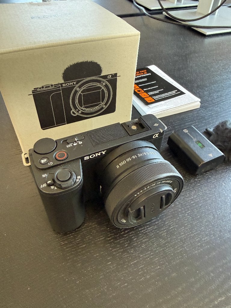 Sony ZV-E10 2 incl. 16-50 mm lens (zo goed als nieuw), Ophalen, Zo goed als nieuw, Sony, Geen optische zoom