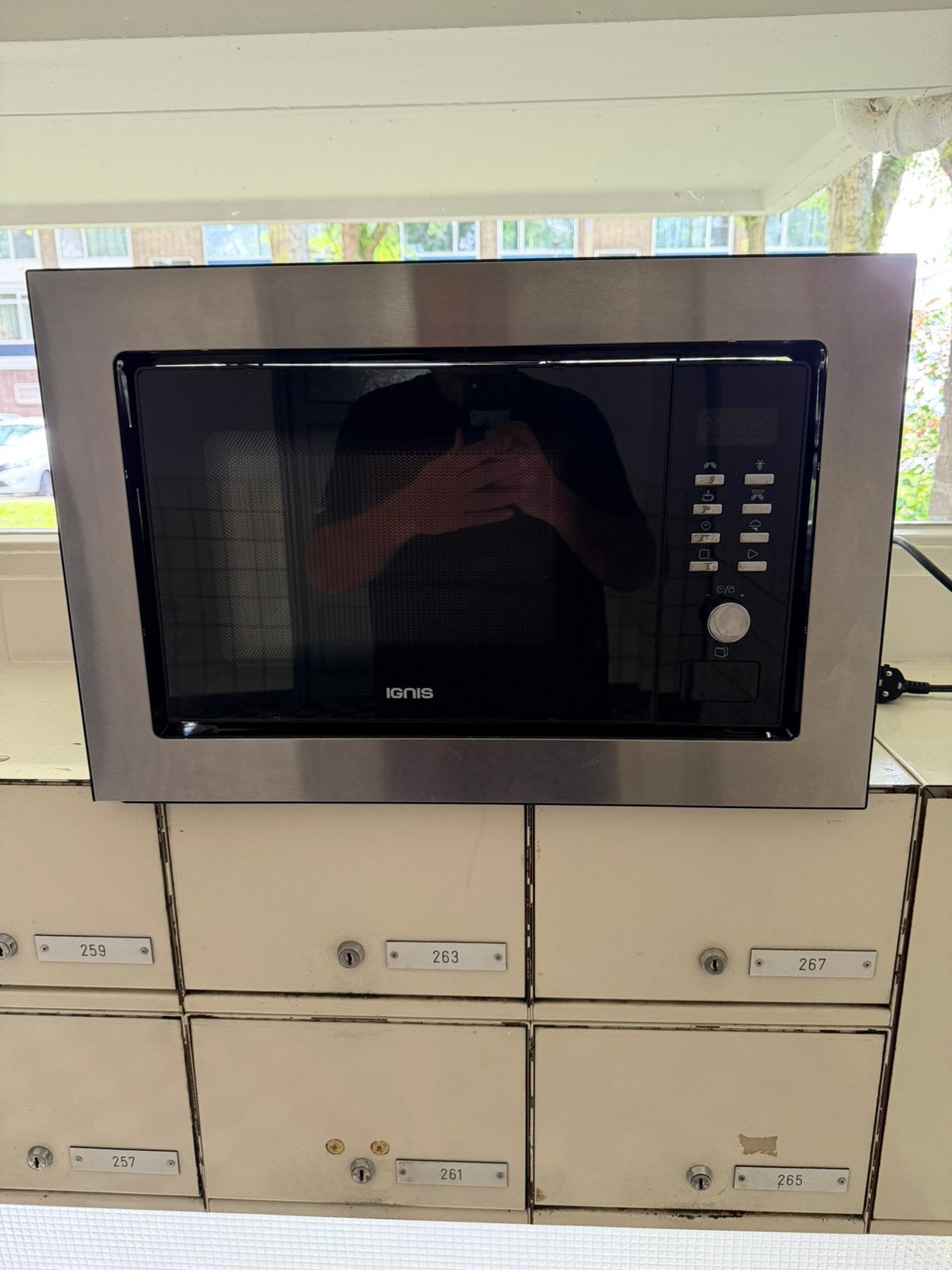 Goedwerkende  inbouw magnetron  VASTE  PRIJS 30  EURO, Witgoed en Apparatuur, Magnetrons, Ophalen, Zo goed als nieuw, Inbouw