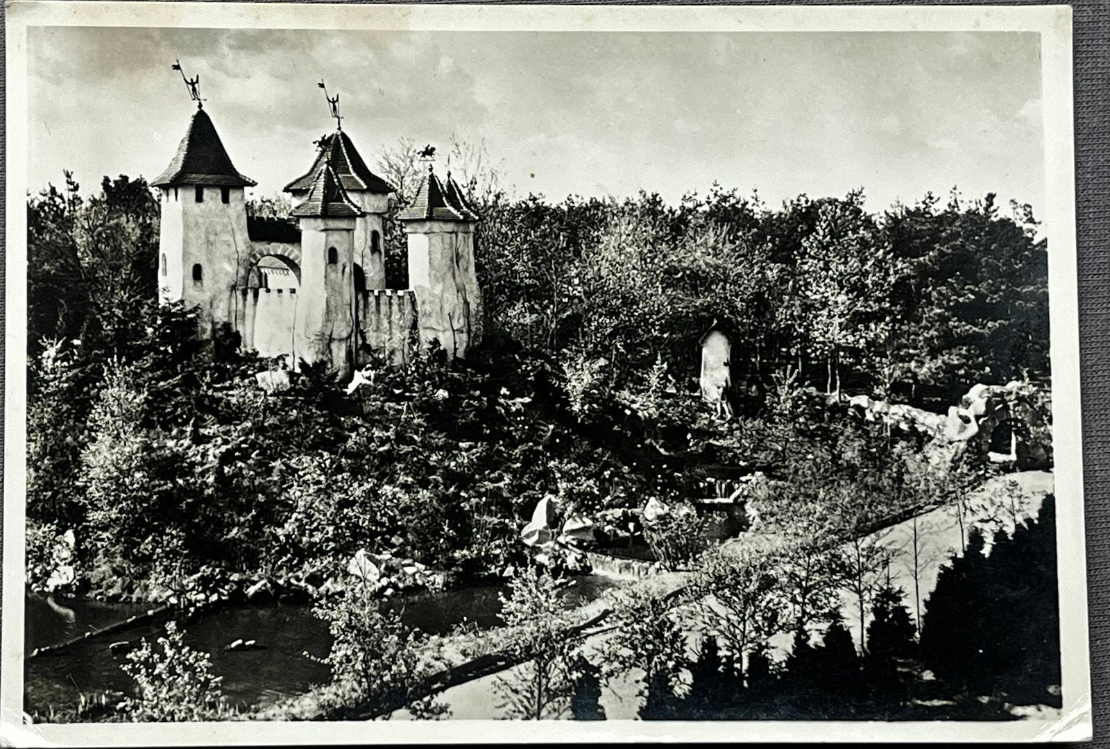 ansichtkaart  1957 natuurpark De Efteling kasteel, Ophalen of Verzenden, Gebruikt, Overige typen