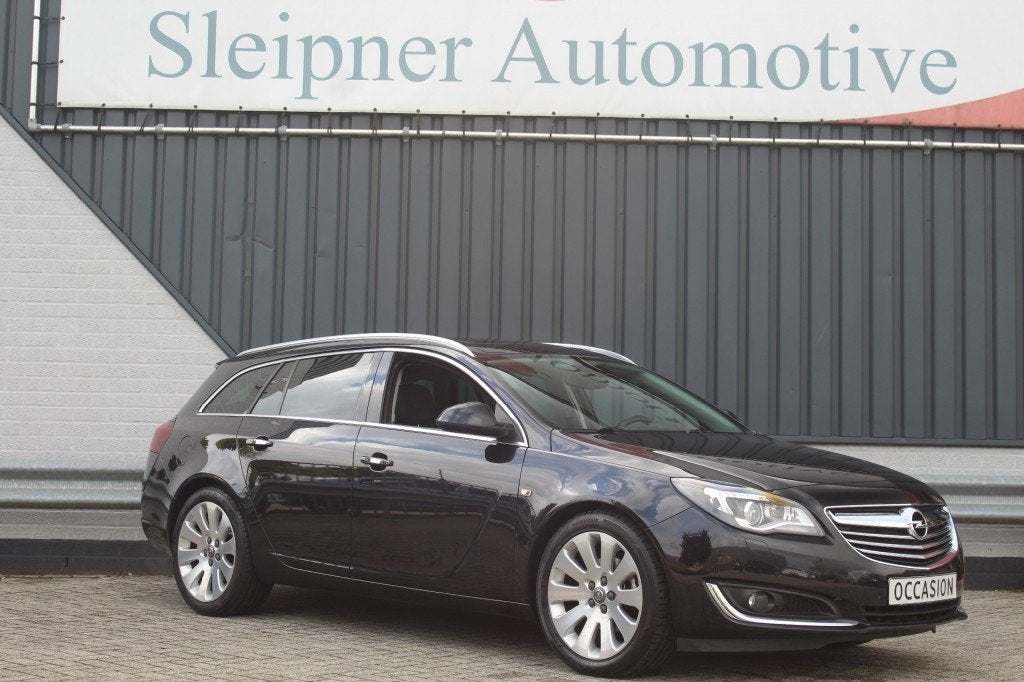 Opel INSIGNIA 1.6 T COSMO-Leer-Navi-Pano !!, Auto's, Euro 5, Gebruikt, 4 cilinders, Zwart