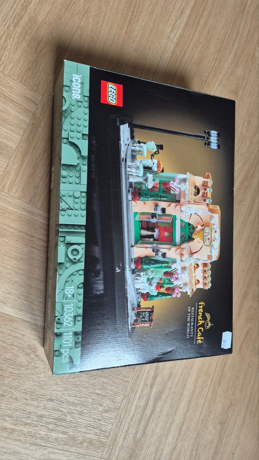 Lego Icons French Café, 18+ lego compleet in doos, Ophalen of Verzenden, Zo goed als nieuw