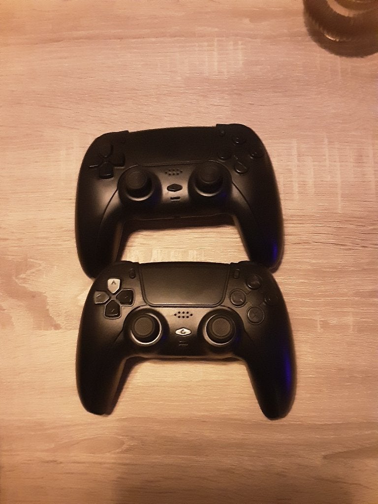 2x Battletron Controllers - Zo goed als nieuw, Ophalen, Zo goed als nieuw, Controller, PlayStation 4