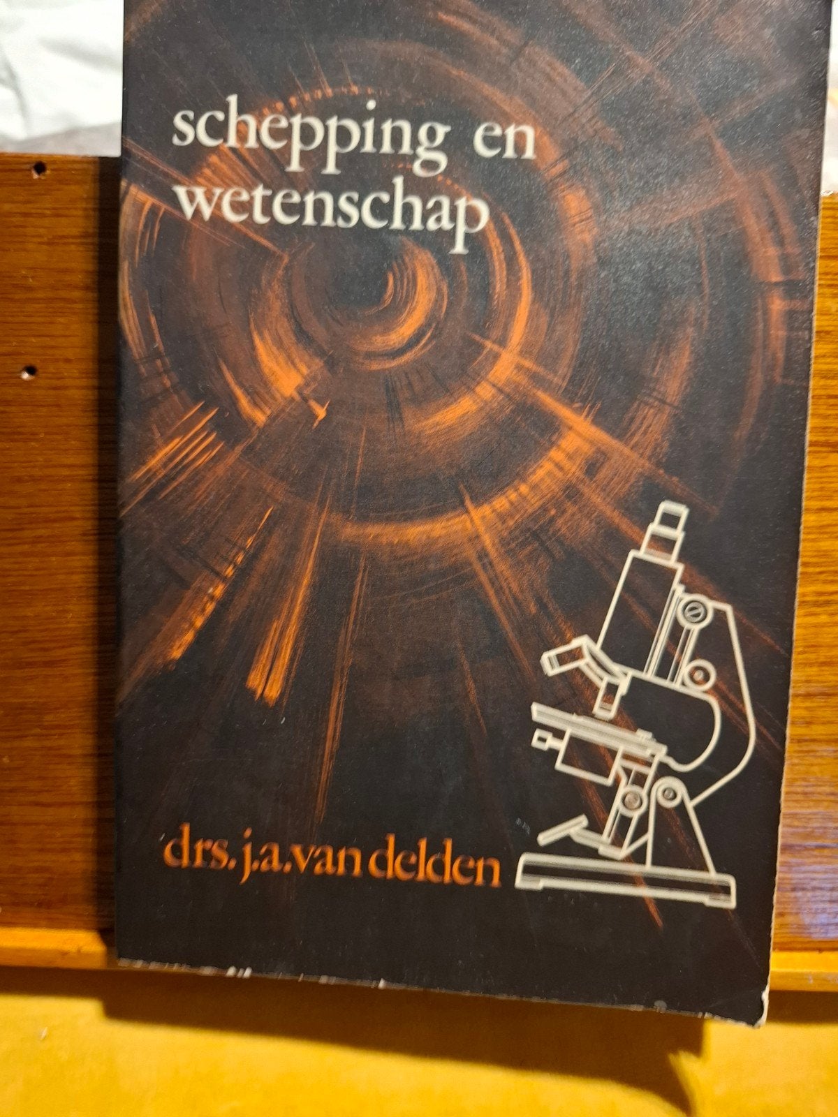 Schepping en Wetenschap - Drs. J.A. van Delden, Boeken, Ophalen of Verzenden, Gelezen, Drs. J.A. van Delden, Overige wetenschappen