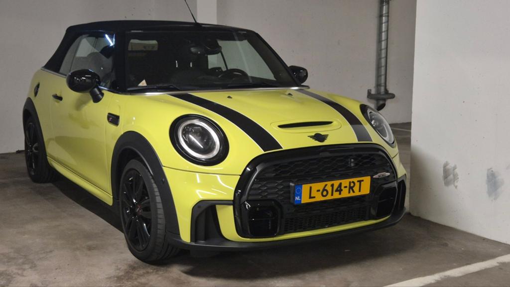 Mini Cabrio 2.0 178pk Aut 2021 Geel, Auto's, Mini, 1998 cc, 1300 kg, Zwart, 4 cilinders