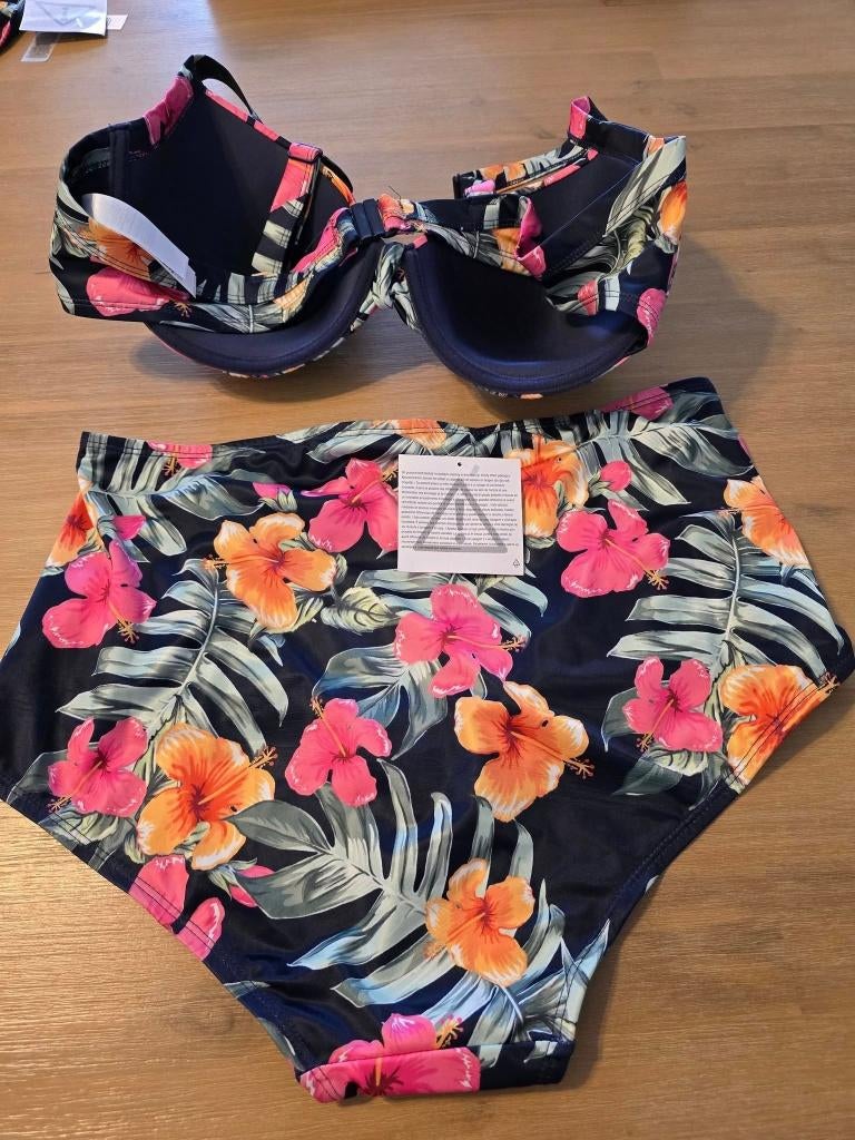 mooie bikini maat 95 b xxl   (o2), Ophalen of Verzenden, Nieuw, Bikini