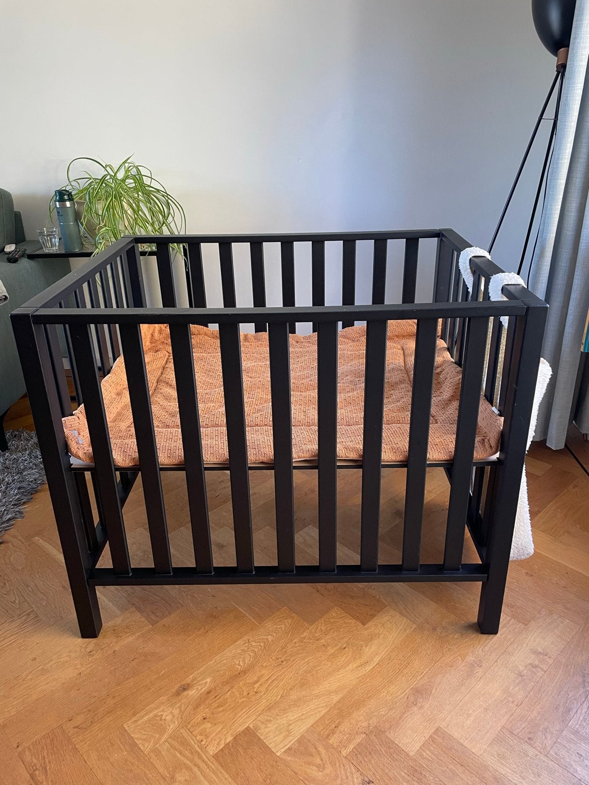 Mooie, zwarte box met Jollein boxkleed en boxtas, Ophalen, Gebruikt, Rechthoekig, Boxkleed