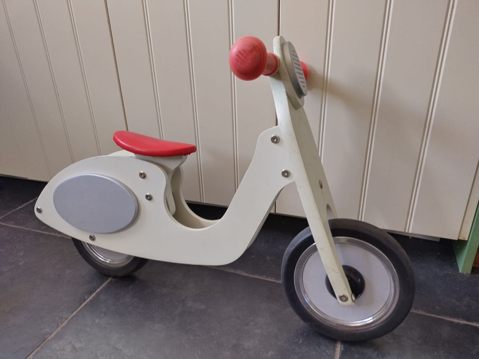 Houten loopscooter voor kinderen, Kinderen en Baby's, Speelgoed | Buiten | Voertuigen en Loopfietsen, Ophalen of Verzenden, Zo goed als nieuw