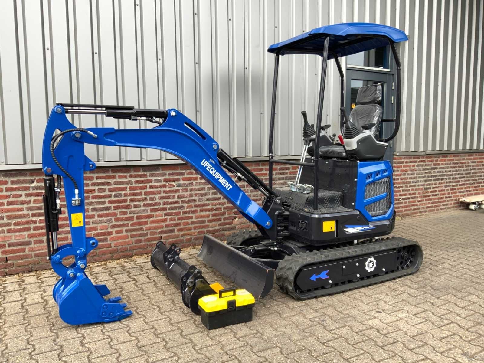 UF Equipment NM-18 - Rupsgraafmachine 2026 - zwenk giek - 3, Zakelijke goederen, Machines en Bouw | Kranen en Graafmachines, Graafmachine