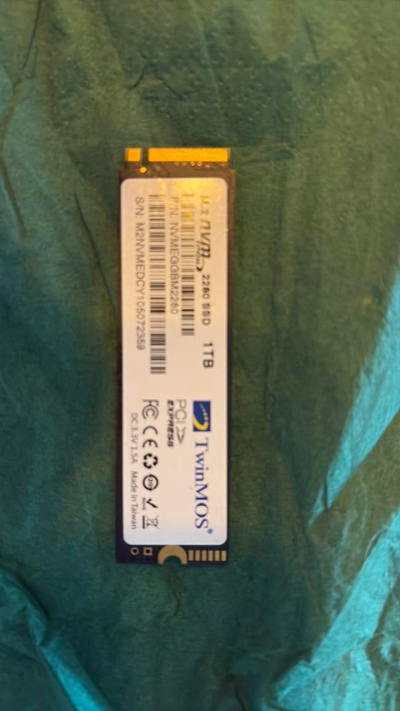 Te koop m2 ssd 1tb, Computers en Software, Harde schijven, Ophalen of Verzenden, Zo goed als nieuw, Desktop