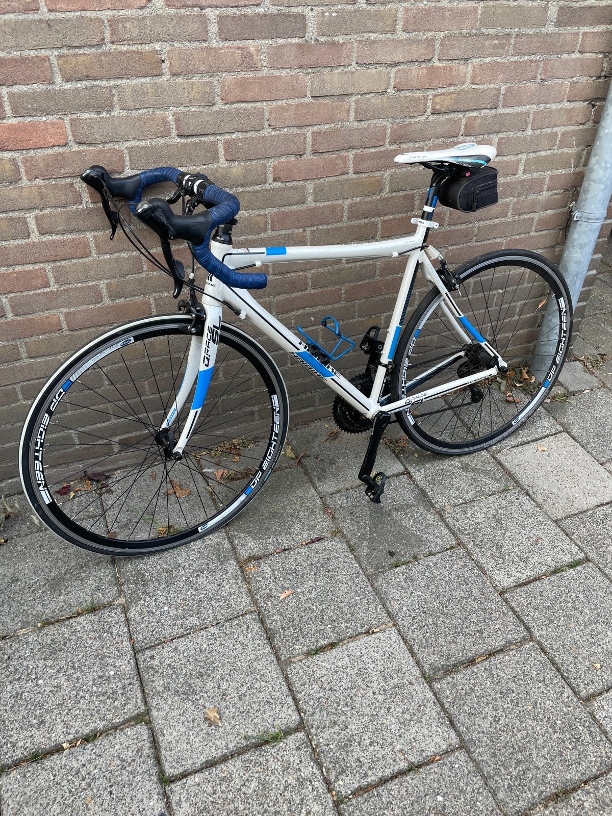 Racefiets - Shimano Sora - Wit/Blauw - Goede staat, Fietsen en Brommers, Gebruikt, Aluminium, 53 tot 57 cm, Ophalen
