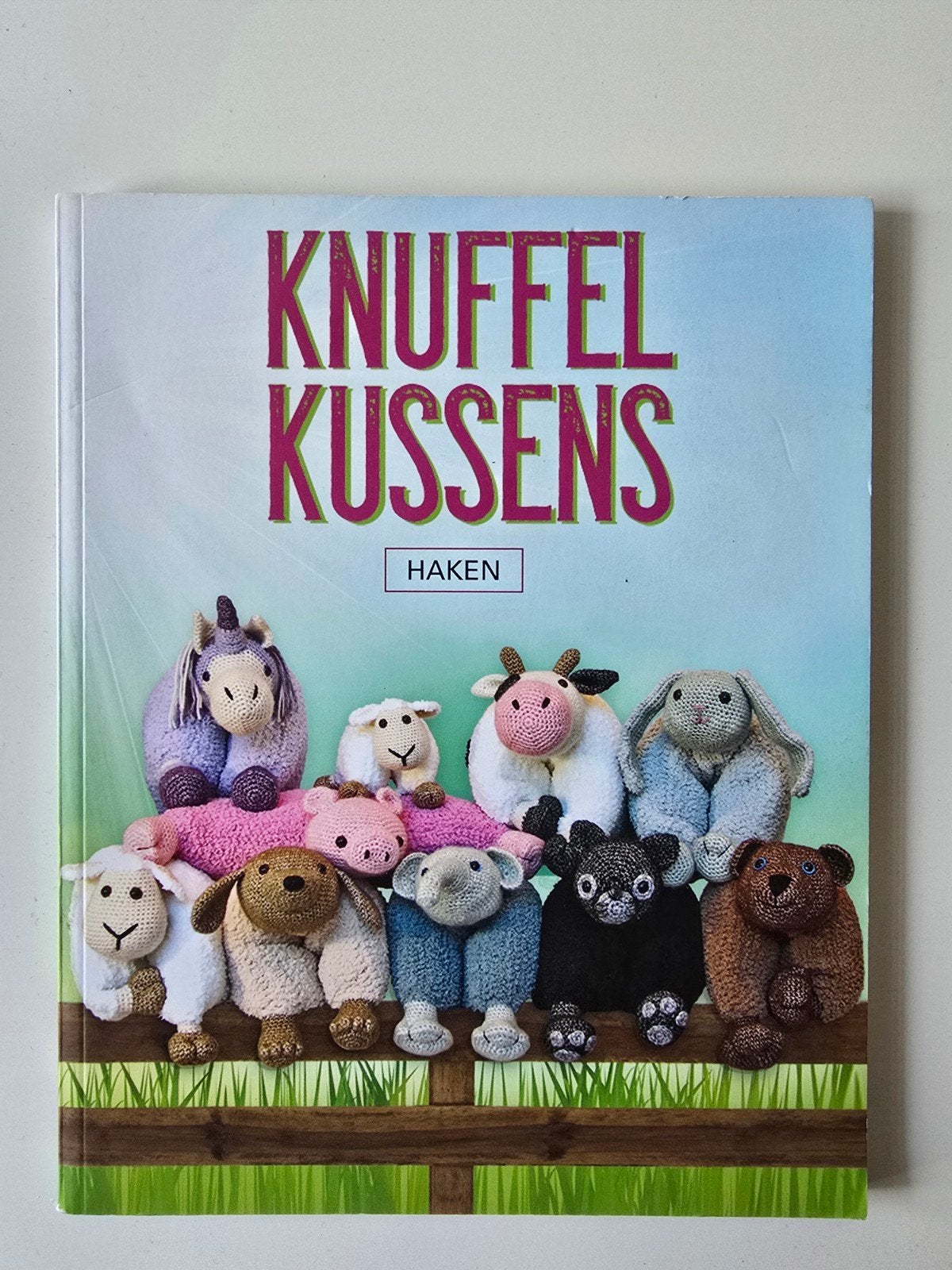 Mr. Cey - Knuffelkussens haken, Fotograferen en Filmen, Ophalen of Verzenden, Zo goed als nieuw, Mr. Cey