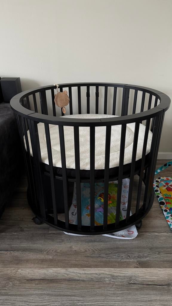 Ronde zwarte box, Kinderen en Baby's, Boxen, Ophalen, Zo goed als nieuw, Rond, Boxkleed