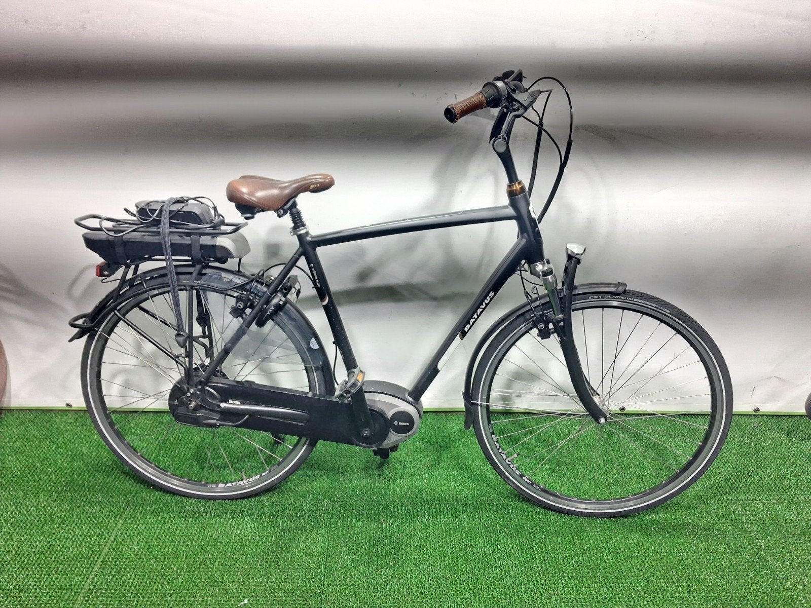 Batavus milano e-go bosch 500wh 57 cm, Ophalen, Versnellingen, Batavus, Zo goed als nieuw