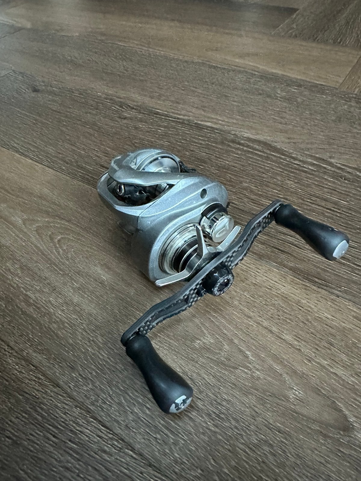 Savage Gear SG10 250 BC Baitcaster Reel Opknapper, Ophalen, Gebruikt, Molen
