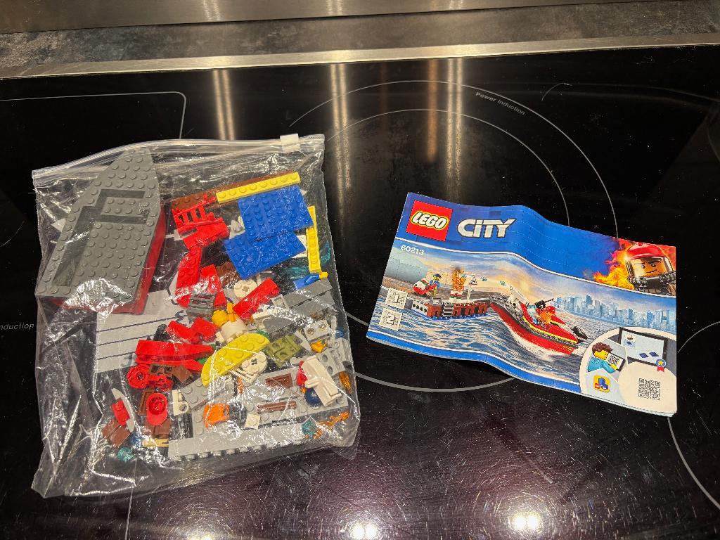 LEGO City brandweer boot (60213), Compleet, Lego, Ophalen of Verzenden, Complete set