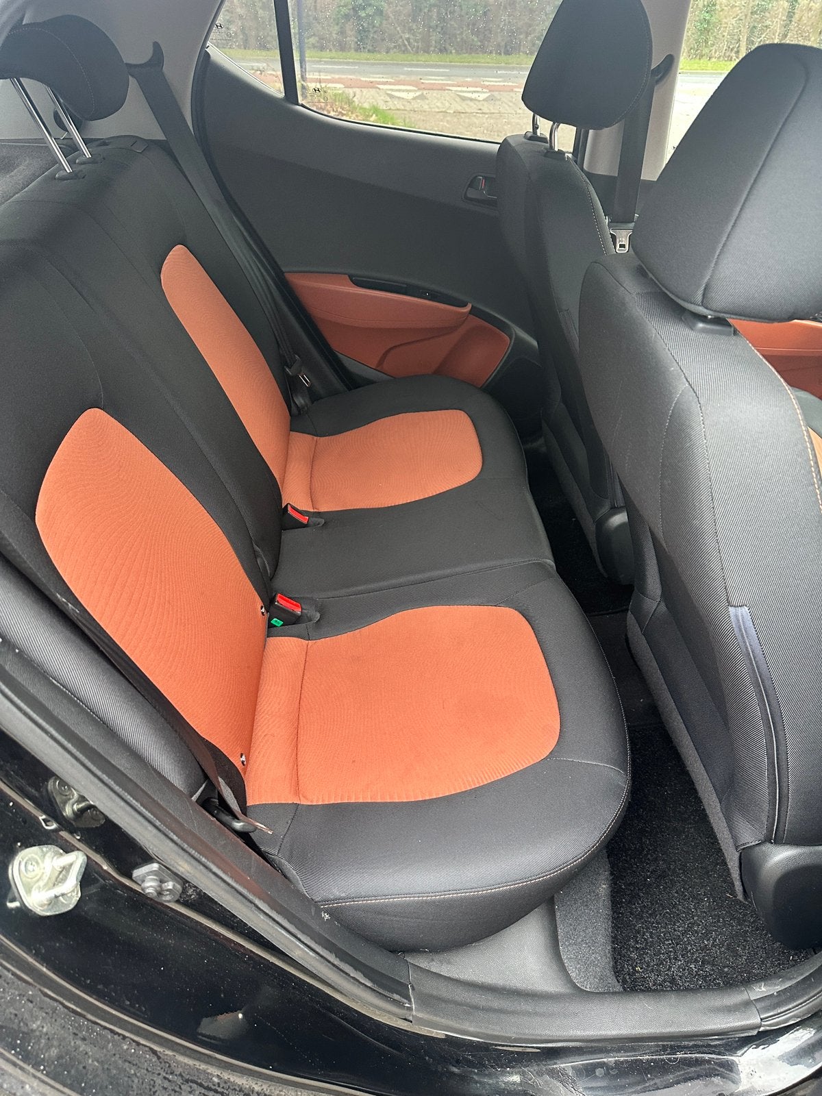 Foto 10 van Hyundai i10 1.0 5DR 2013 Zwart | Airco | Goed onderhouden |