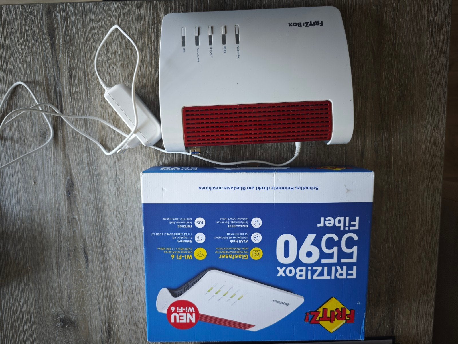 fritzbox 5590 glasvezel, Computers en Software, Routers en Modems, Ophalen of Verzenden
