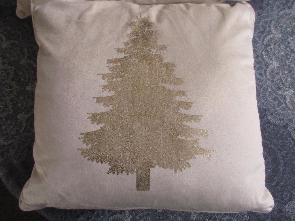 dikke creme / goud velours kussen met kerstmotief - 3,50, Ophalen of Verzenden, Zo goed als nieuw
