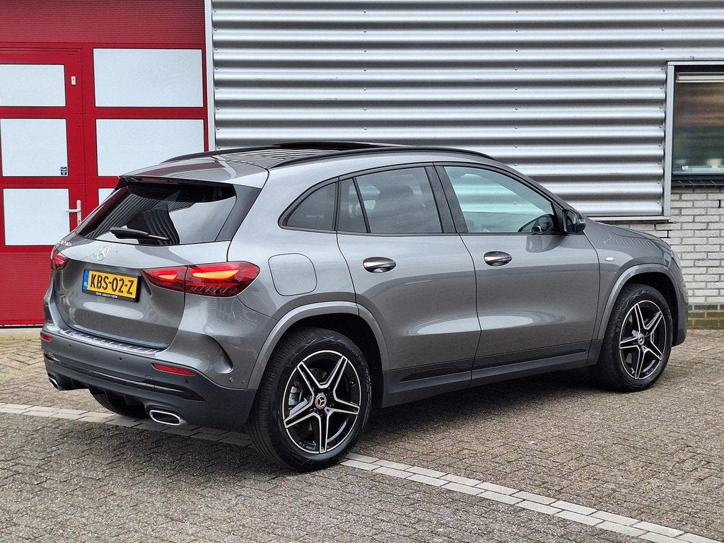 Mercedes-Benz GLA-klasse 250 e Business Solution AMG | Panor, Auto's, Mercedes-Benz, 4 cilinders, 16 kWh, Automatische klimaatregeling