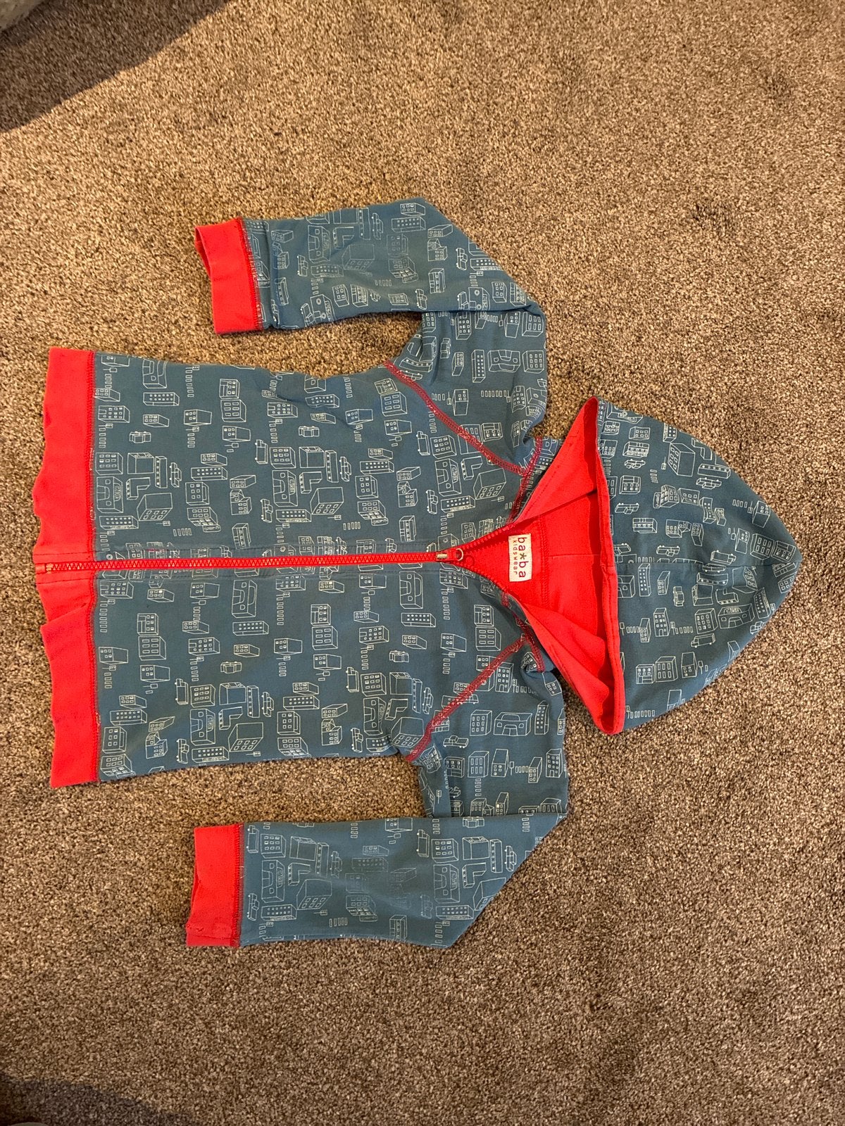Ba*ba Kidswear Hoodie met Stadsprint - Maat 122, Ophalen of Verzenden, Gebruikt, Jongen of Meisje, Trui of Vest