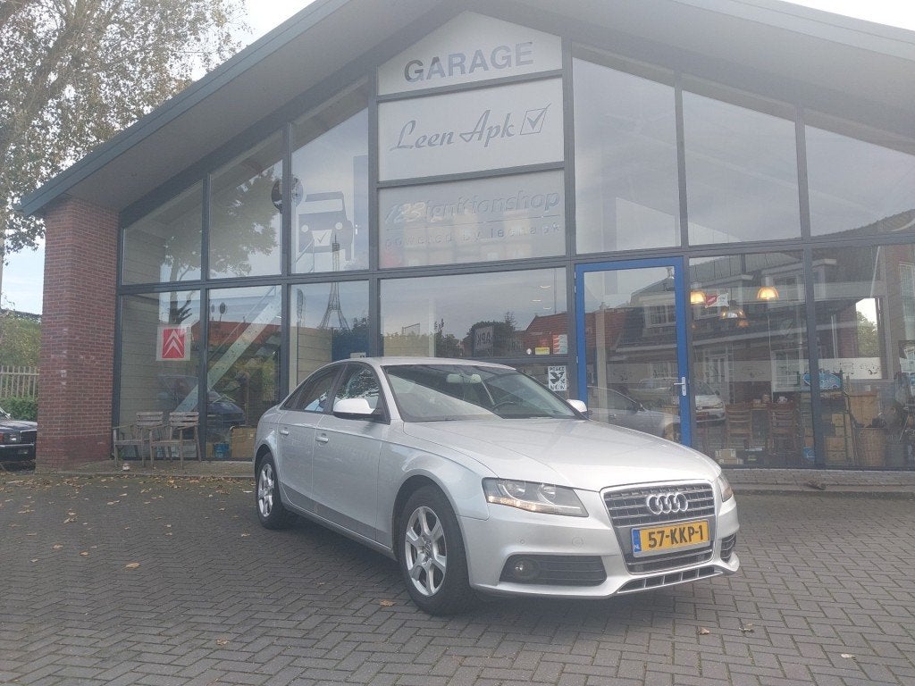 Audi A4 limosine pro line, Auto's, Euro 5, Gebruikt, 4 cilinders, A4