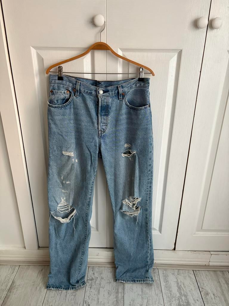 Levi's 501 spijkerbroek met gaten W29 L32, Verzenden, Zo goed als nieuw, Blauw, W28 - W29 (confectie 36)