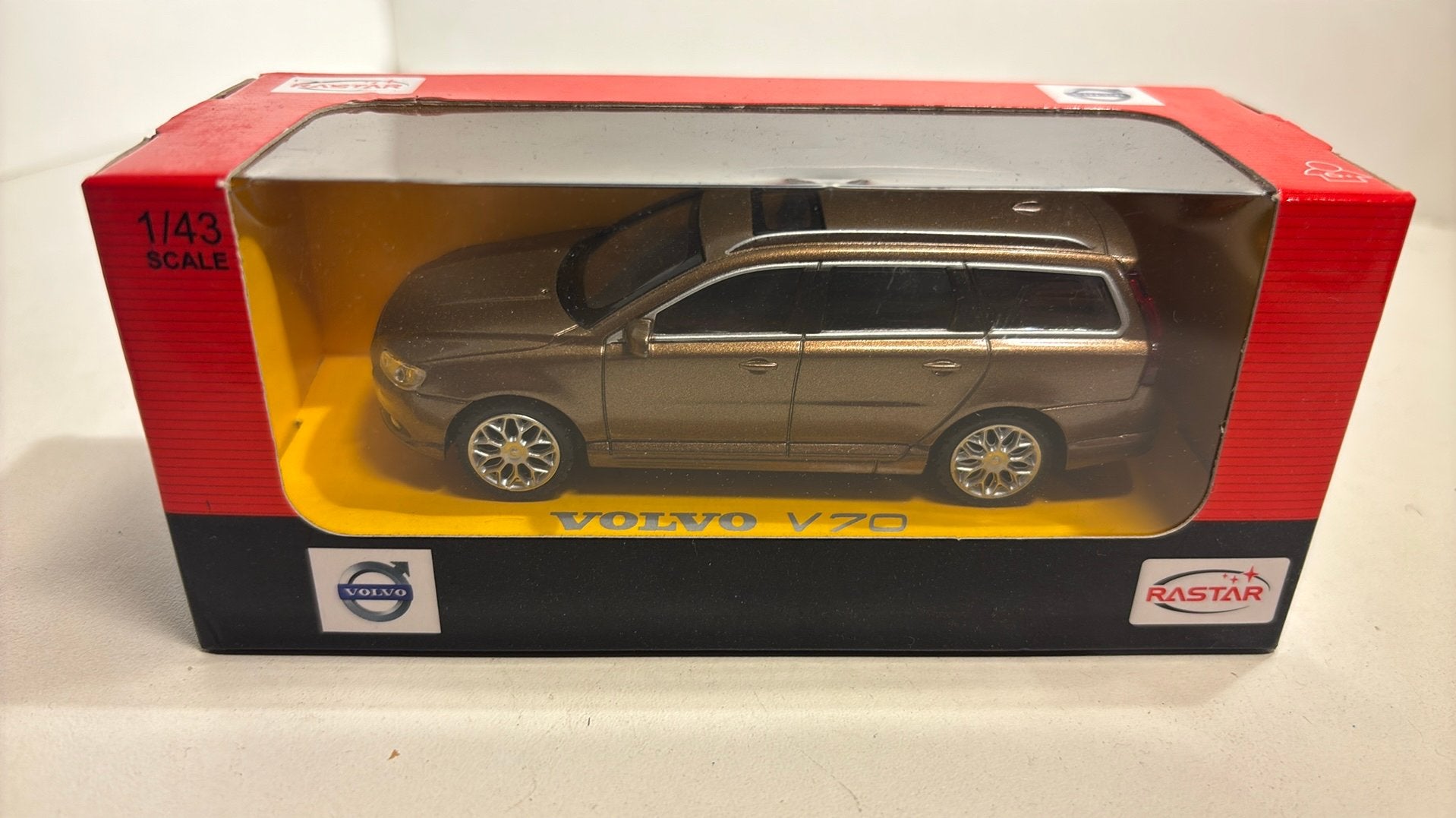 Volvo v70 rastar 1.43, Hobby en Vrije tijd, Overige merken, Auto, Ophalen of Verzenden, A