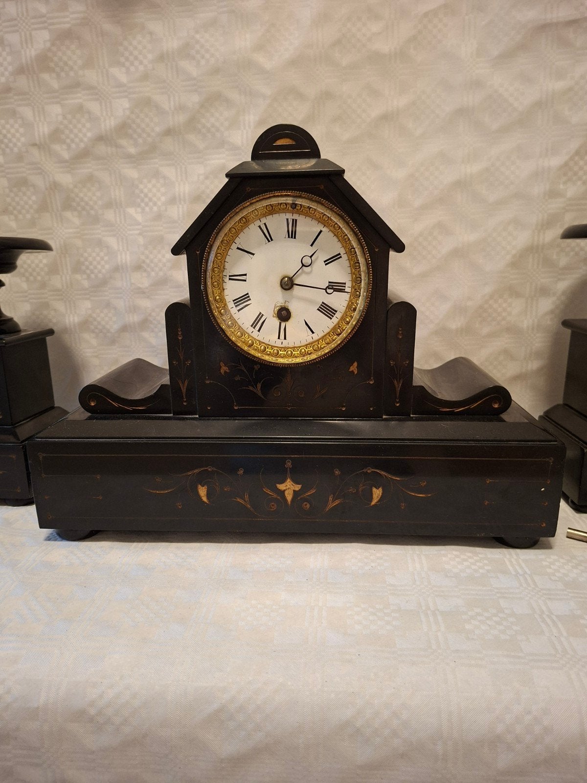 Antieke marmeren pendule met kandelaars, Ophalen of Verzenden