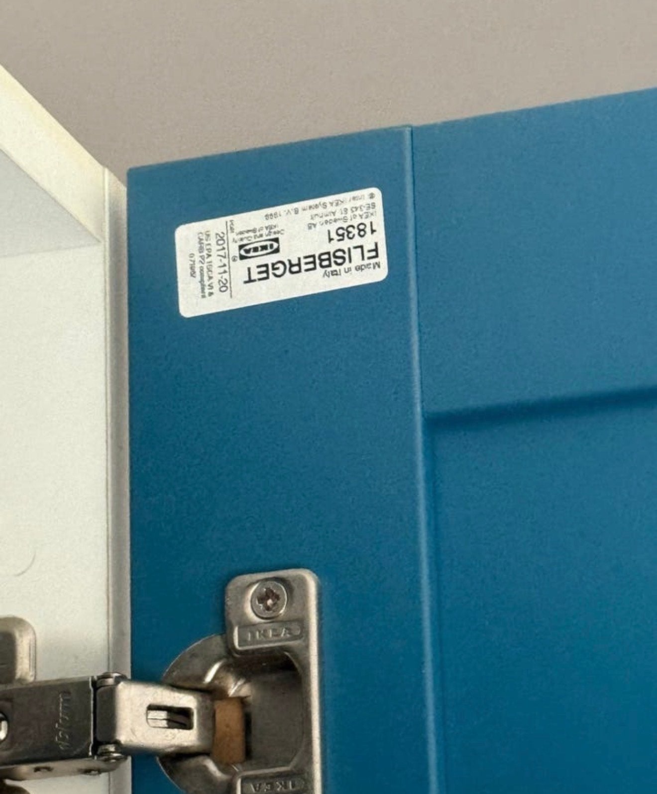 GRATIS AFHALEN! Twee blauwe IKEA Flisberget deuren voor kast, Huis en Inrichting, Ophalen, Overige materialen, Gebruikt, 200 cm of meer