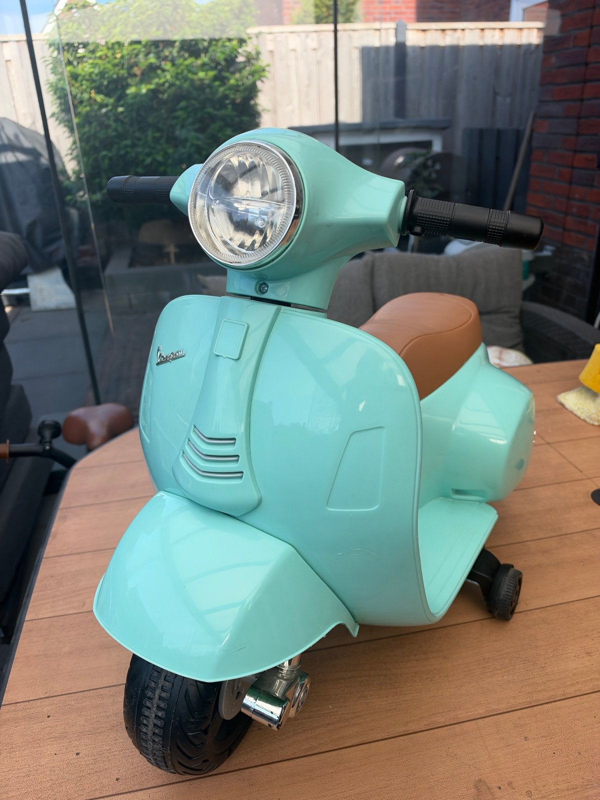 Vespa kinder scooter elektrisch, Ophalen, Gebruikt