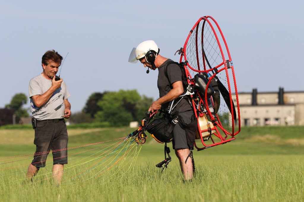 Leer paramotorvliegen bij Paramotorclub Holland, Sport en Fitness, Zweefvliegen en Paragliding, Ophalen of Verzenden, Nieuw, Paramotor