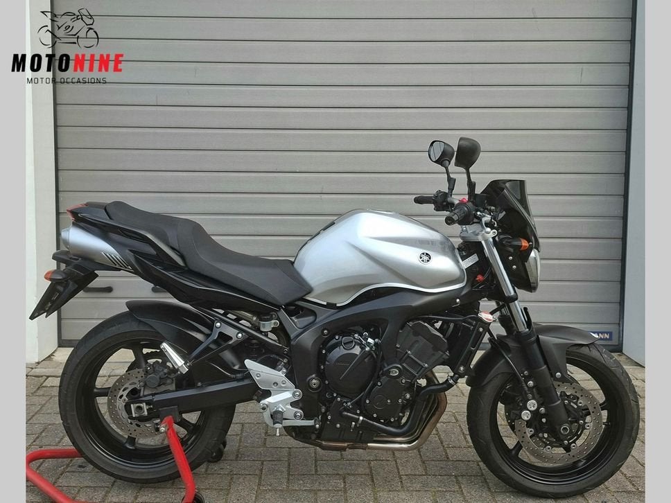 YAMAHA FZ 6 N FAZER (bj 2010), Motoren, 4 cilinders, Motorrijbewijs A, Bedrijf, Onbekend