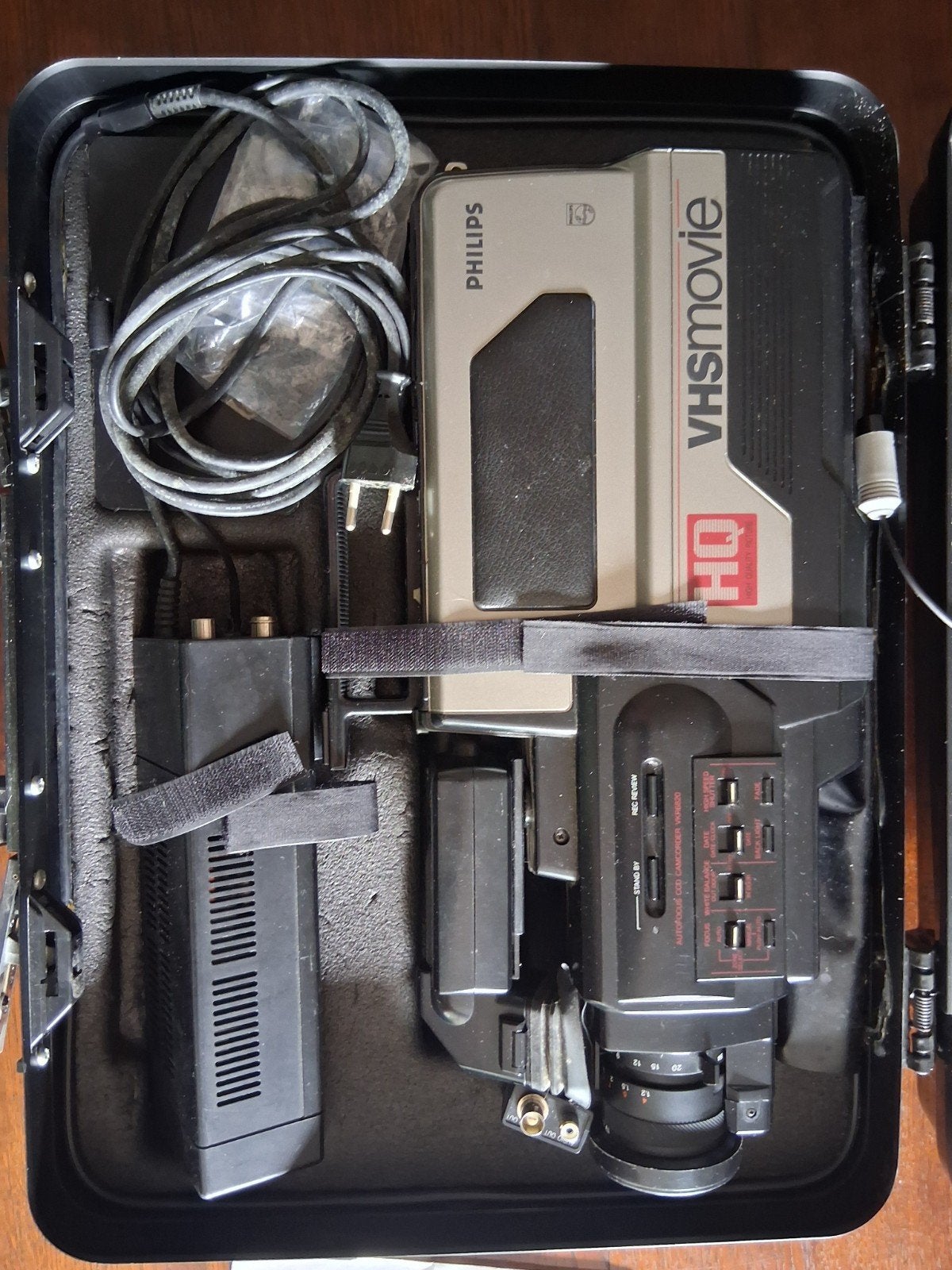 Philips VHS filmcamera met voeding en koffer, Ophalen of Verzenden, Gebruikt, Camera, Overige merken