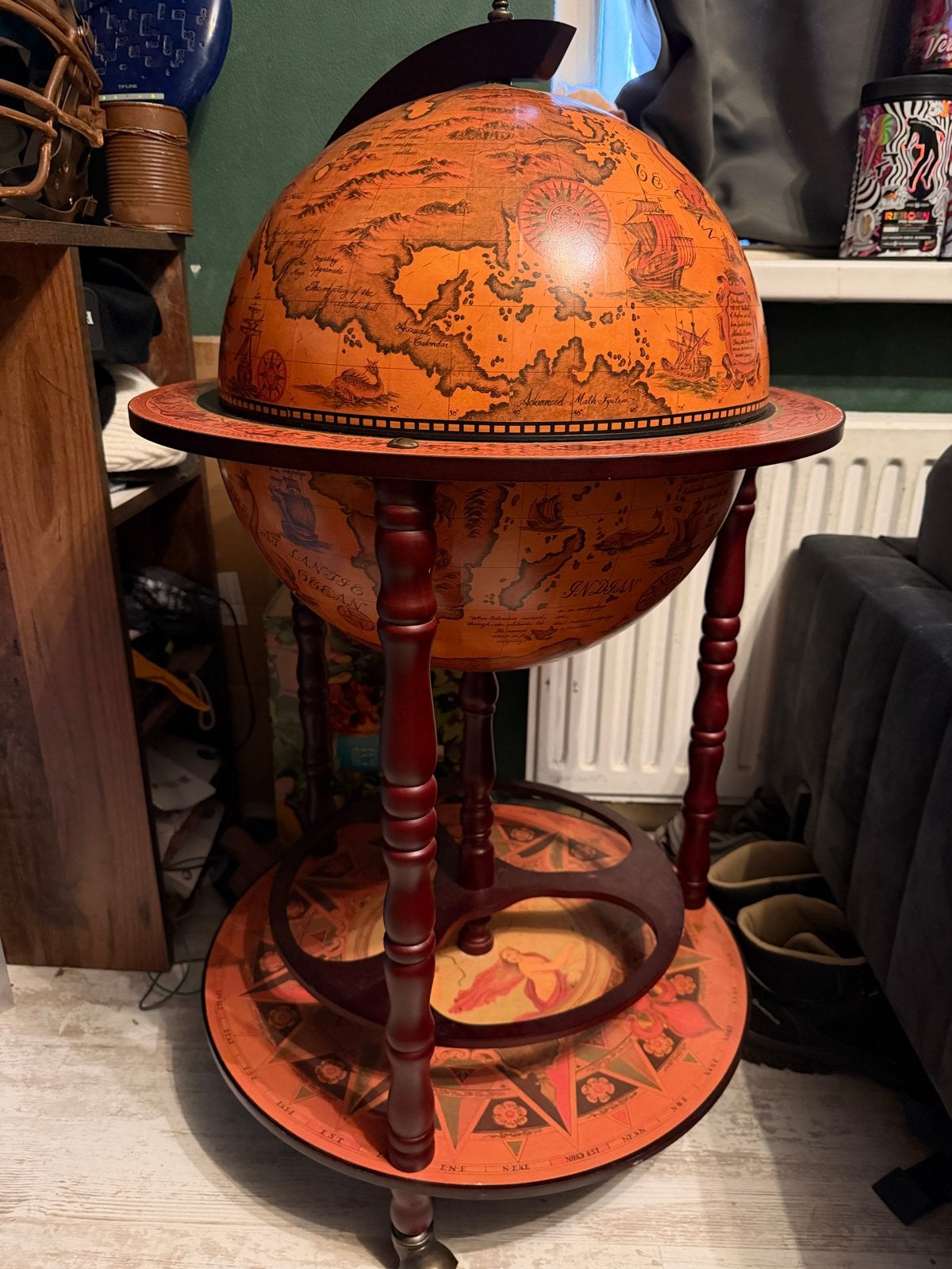 Antieke wereldbol bar met opbergruimte, Antiek en Kunst, Ophalen
