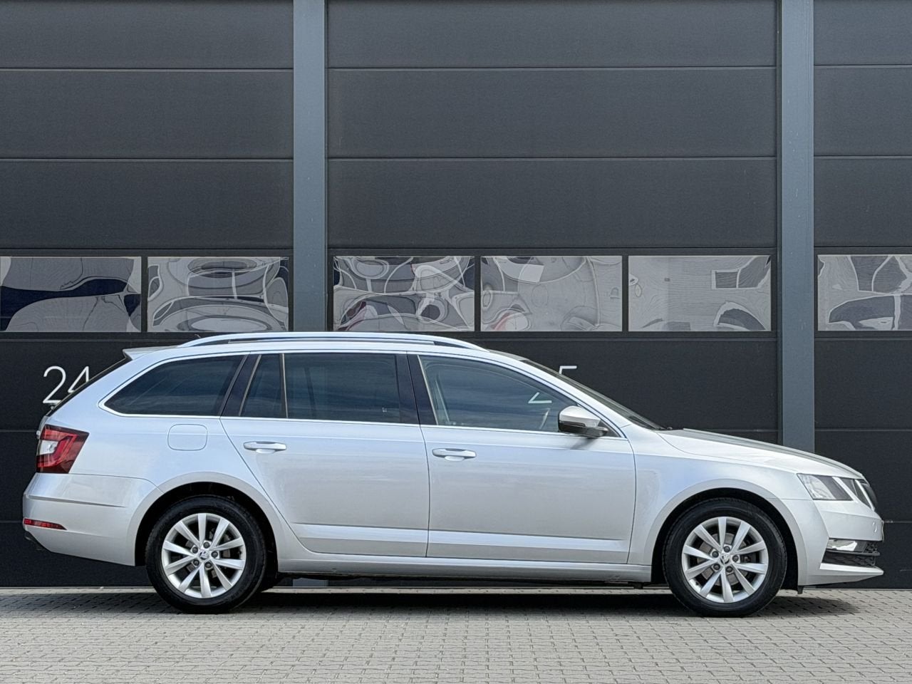 Skoda Octavia 1.6 TDI Navi Clima PDC AUTOMAAT (bj 2018), Automaat, Euro 6, Leder, 140 €/maand