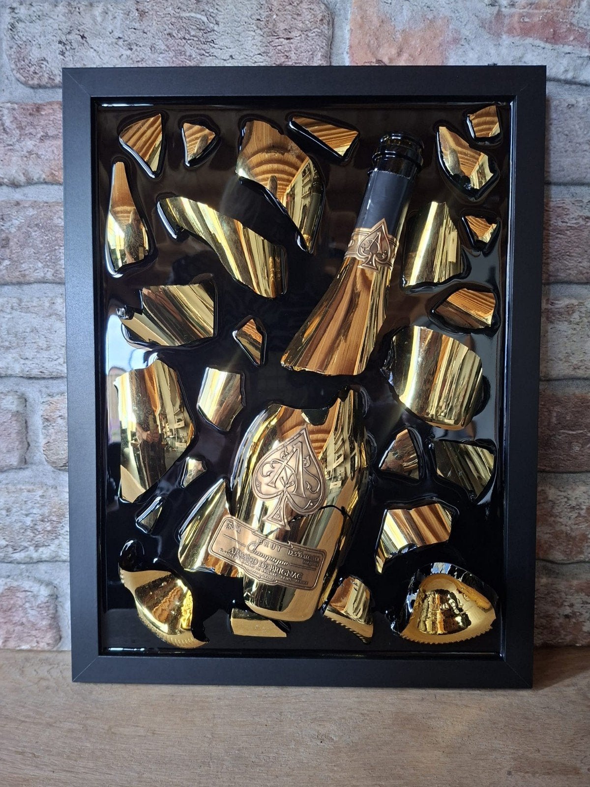 Armand de Brignac fles verwerkt in een lijst 43x33 met Epoxy, Antiek en Kunst, Ophalen of Verzenden