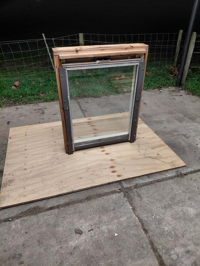 Dakraam velux dak raam kozijn, Doe-het-zelf en Verbouw, Ophalen, Minder dan 80 cm, Dakraam, 80 tot 120 cm