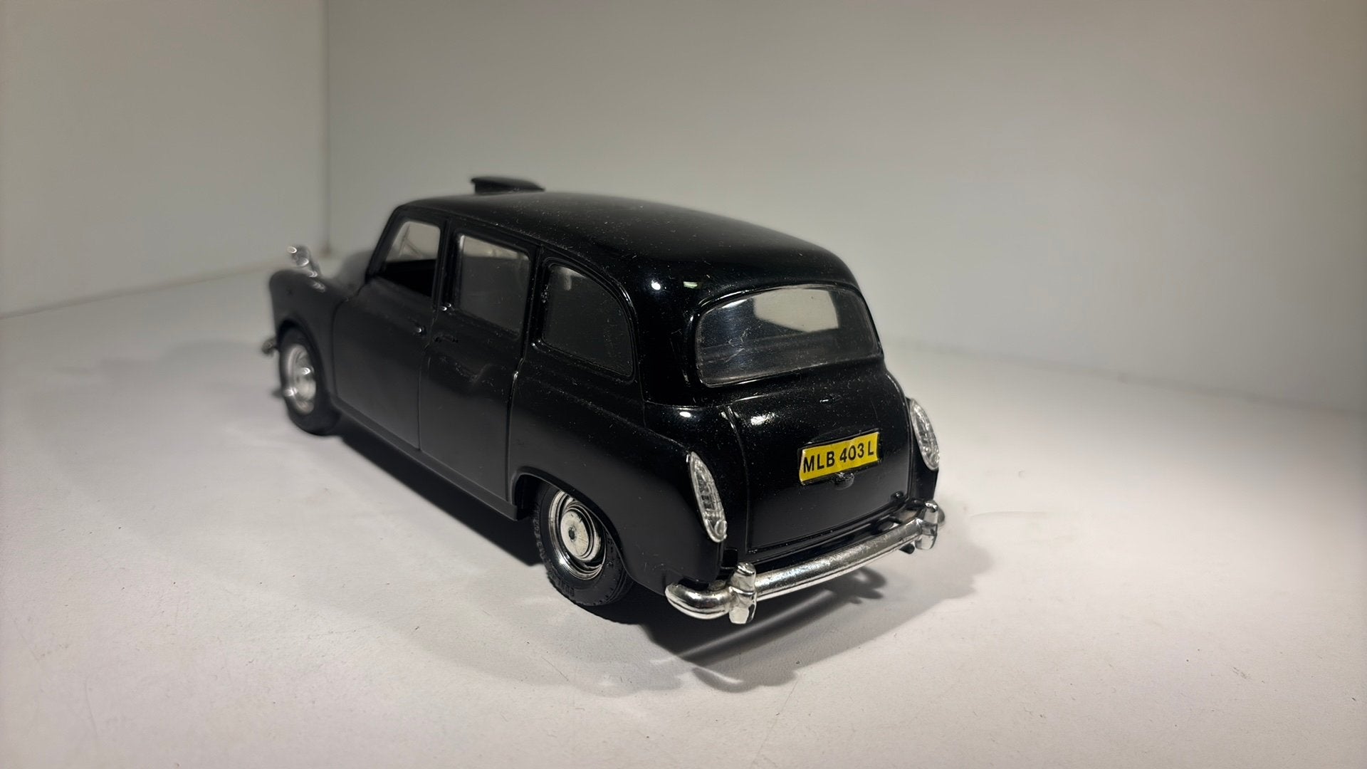 Austin london taxi polistil 1.24, Hobby en Vrije tijd, Modelauto's | 1:24, Maisto, Ophalen of Verzenden, A, A