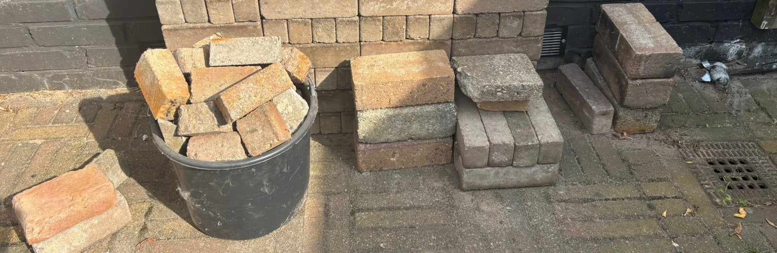 Gratis stenen, Tuin en Terras, Tegels en Klinkers, Ophalen, Gebruikt, Beton, Klinkers