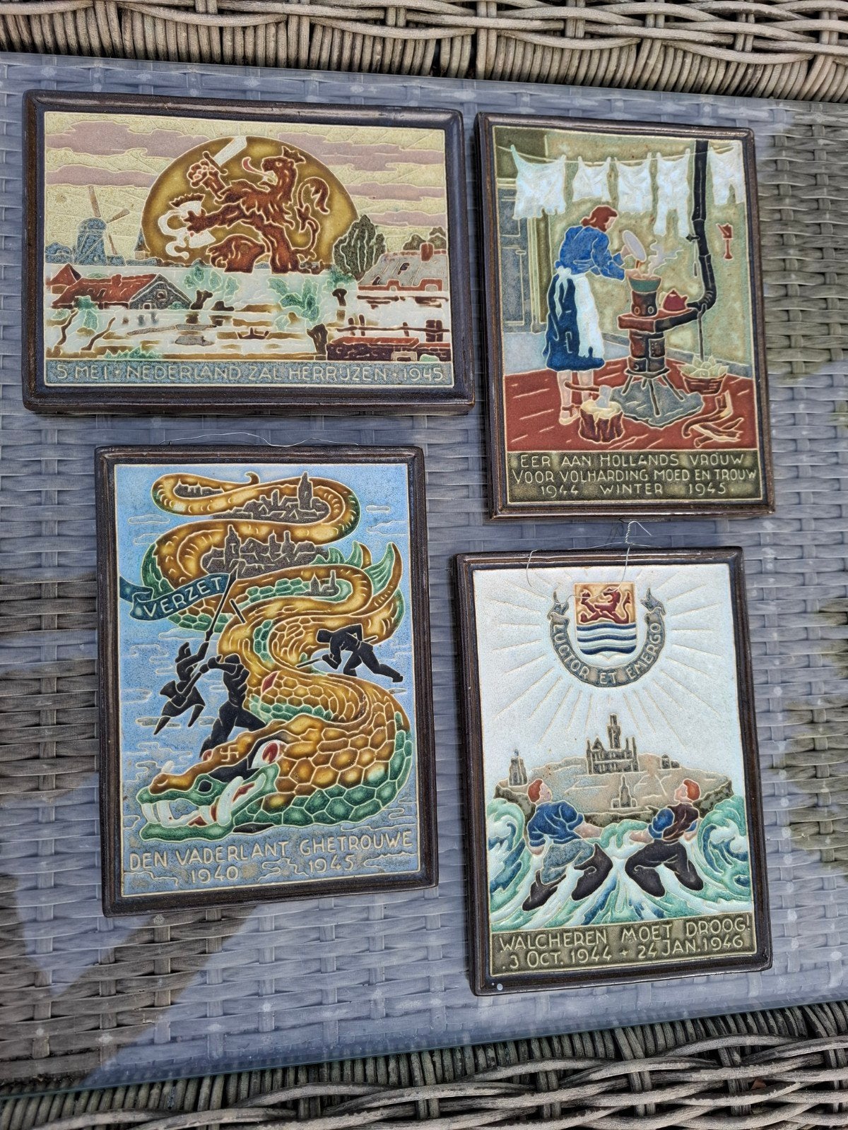 Set van 4 historische Nederlandse tegels WOII, Antiek en Kunst, Ophalen of Verzenden